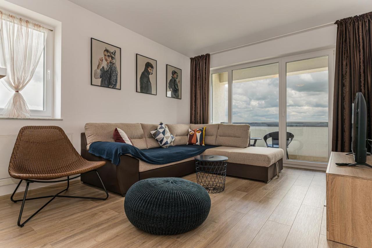 Coresi Modern Apartment Brasov Exterior photo